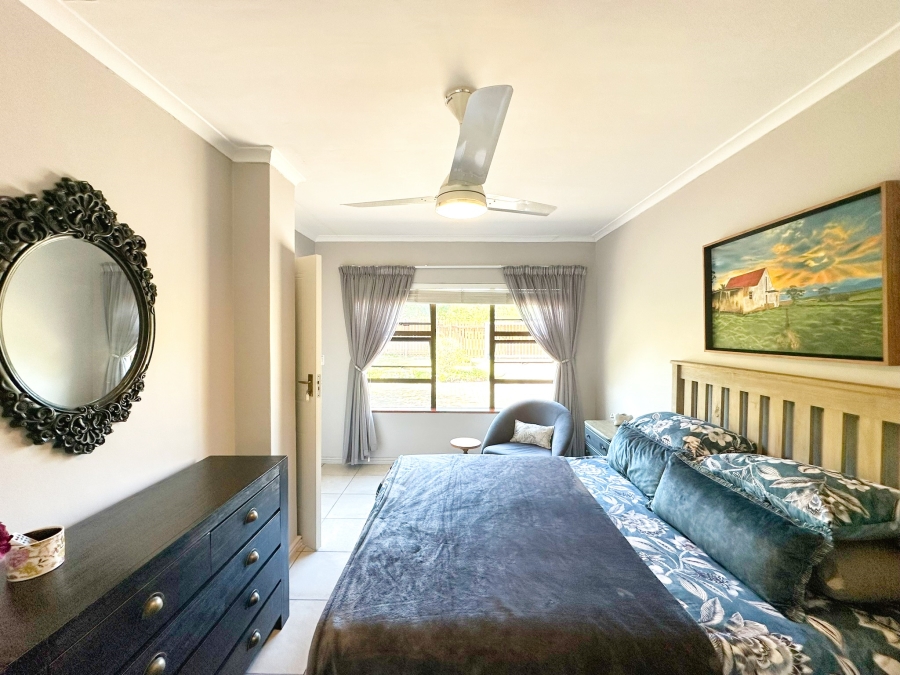5 Bedroom Property for Sale in The Island Western Cape